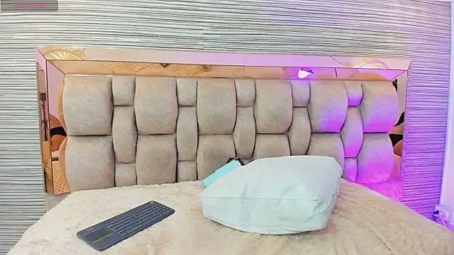 ashanti_shull webcam