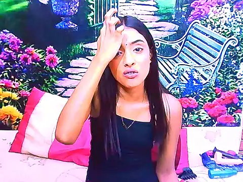 IndianPretty14u2Luv webcam