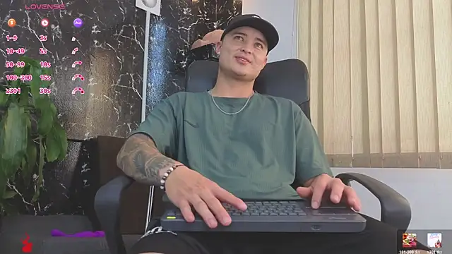 Alexander_ferre webcam