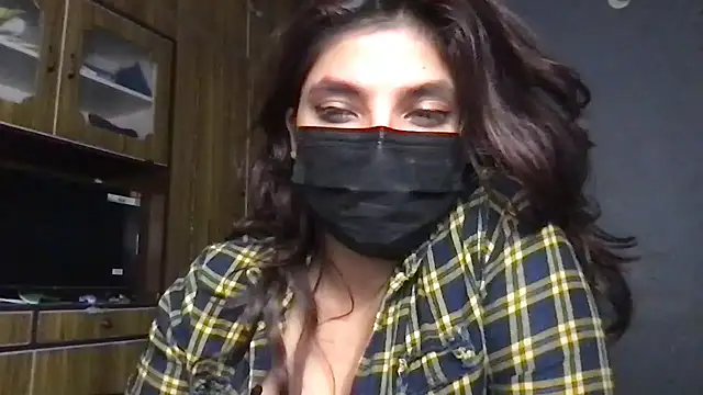callmeshreya live sex cam