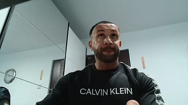 Magnificmuscles89 webcam