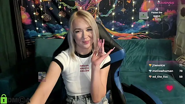 CrystalGirl99 webcam