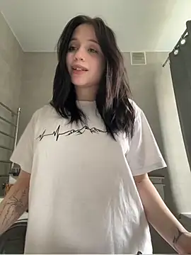 YourLittleDevil webcam