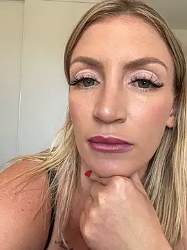 irina_k0valenk0 webcam