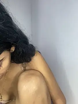 DarkSirenQueen webcam