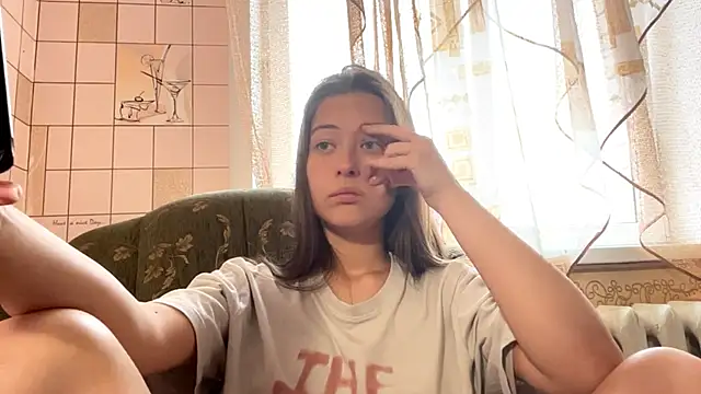 AlesiaGrainger webcam