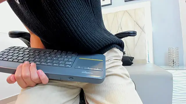 adams_bobby - Adams_bobby's free webcam - UK Sex Cams