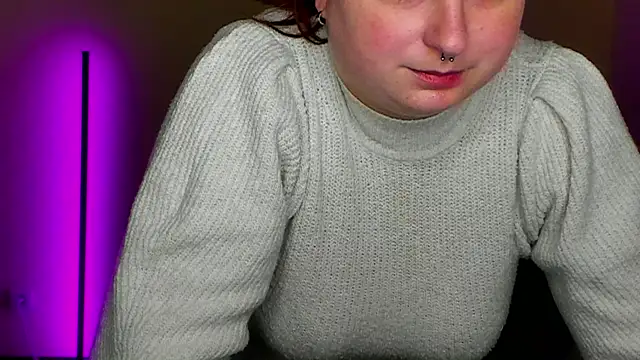 Alicia_love00 webcam