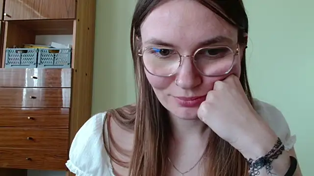 LooveELLYx live sex cam