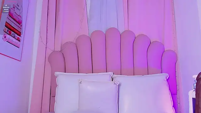 NicoleMadrird webcam