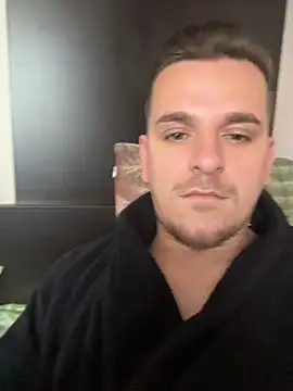 Huge_cock22cm live sex cam