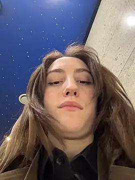 tiny_anny (F teen) - Tongue tease near people in CAFE