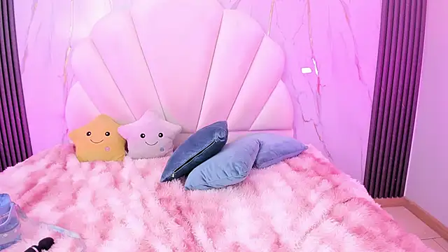 AliiceWonderland_ live sex cam