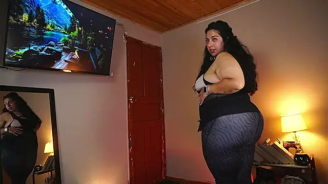 coraline_latin webcam