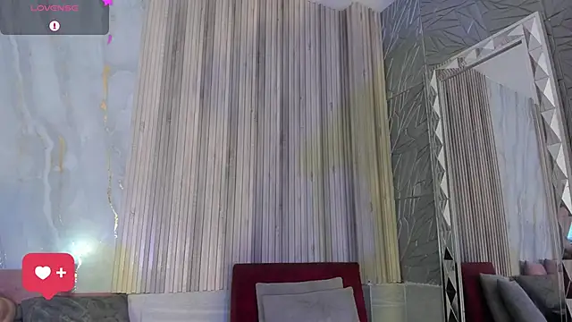 BriannaChelsea webcam