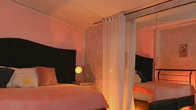 Julieta_Cortes__ webcam