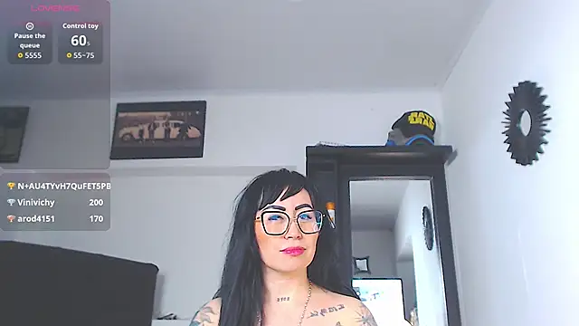 Vicky_hotmilf webcam