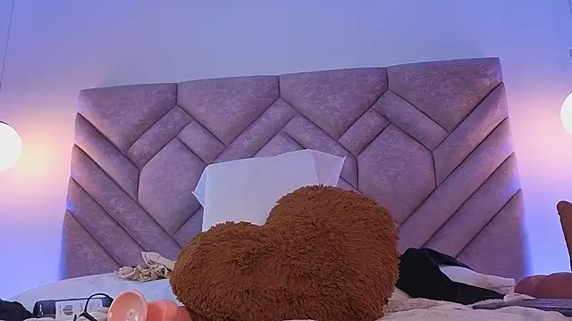 milan_corleone - Milan_Corleone's free webcam - UK Sex Cams