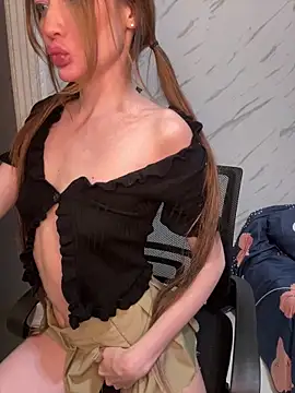 AliceeXHottie webcam