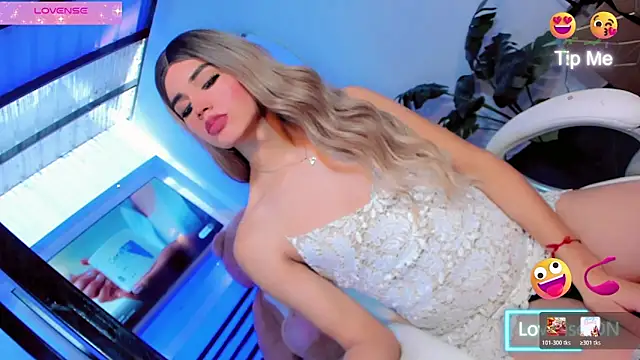 valentiina_foxx - Valentiina_Foxx's free webcam - UK Sex Cams