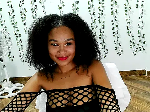 Akemy_Saunders webcam