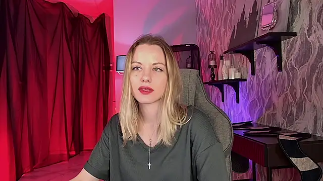 VireliaMoonfall webcam