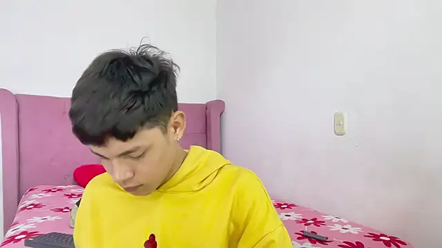 andy_belier23 (M twink) - super cum show