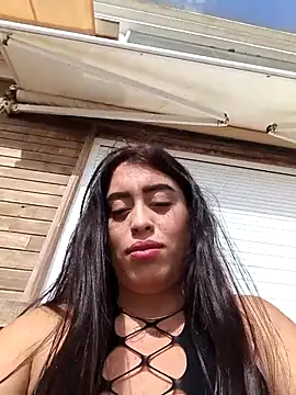 MissNyraSecret webcam