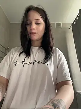 YourLittleDevil webcam