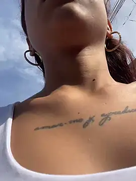 carolinefyre - CarolineFyre's free webcam - UK Sex Cams