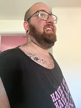 mrandmrsdarkside - Mrandmrsdarkside's free webcam - UK Sex Cams