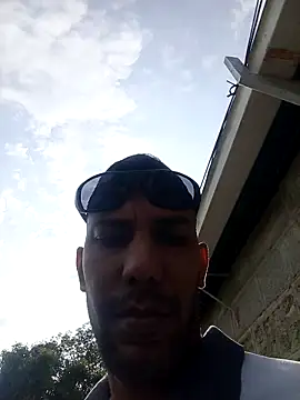 UnreadyChutzpa webcam