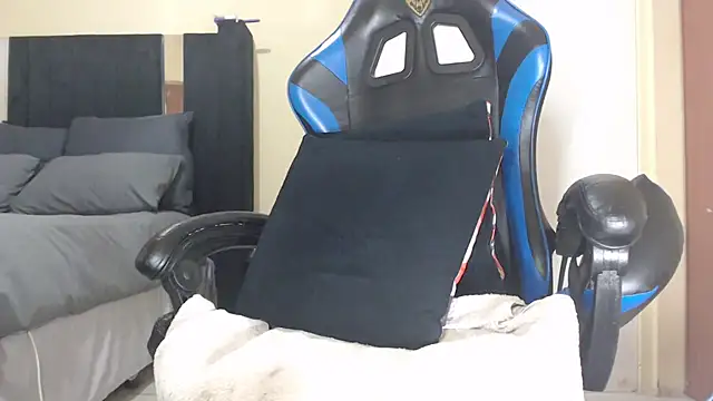 LaylaYummyxxx webcam