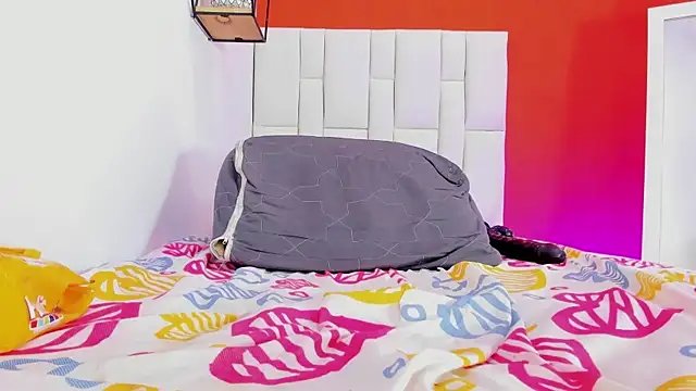 Curly_temptation webcam