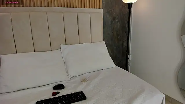 malory_winehouse webcam