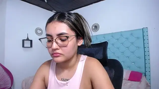 kathe-mills235 webcam