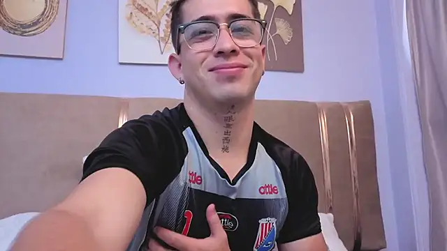 Tommas_Jhonson webcam