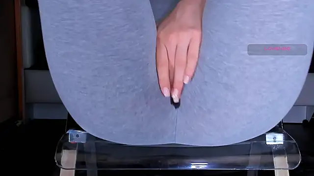 Cameltoe_squirt_inPants webcam