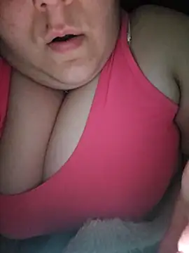 emiliecurvy83 webcam