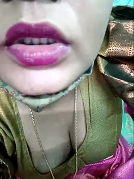 Ramya-hot-gueen webcam