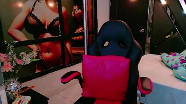 Ivony_Giselle webcam