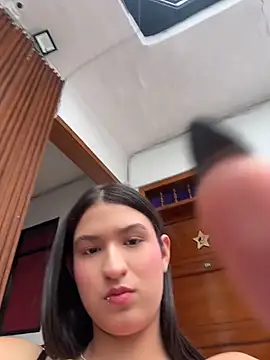 AgathaSanderhs1_ webcam