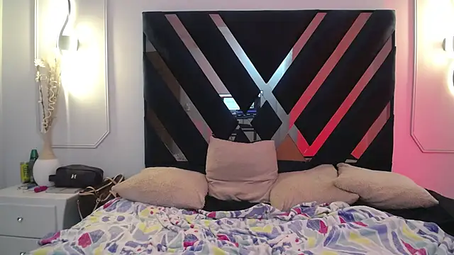 IsabellaLuxeXXX webcam