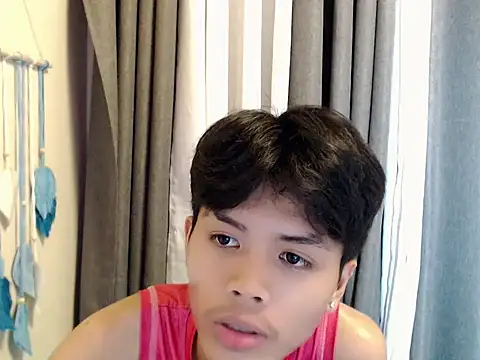 sweet_cuttieguy webcam