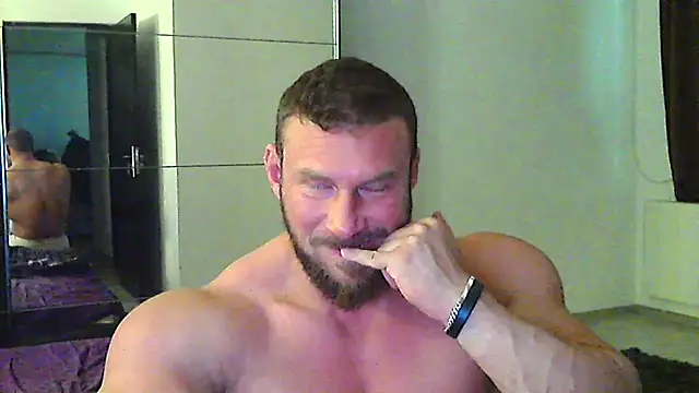 muscularkevin webcam