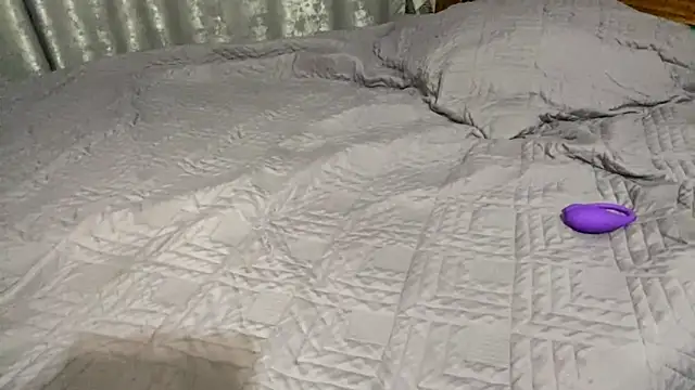 SophieNiktashu webcam