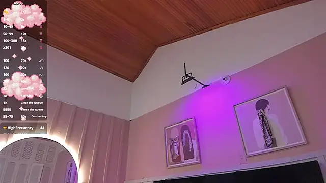 elodie_walker webcam