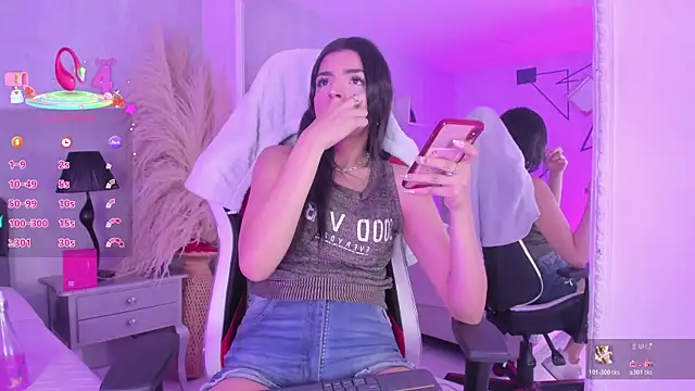 KarelyMitchel webcam