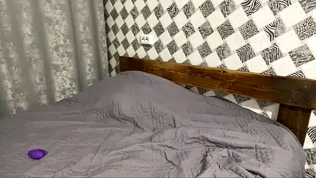 SophieNiktashu webcam