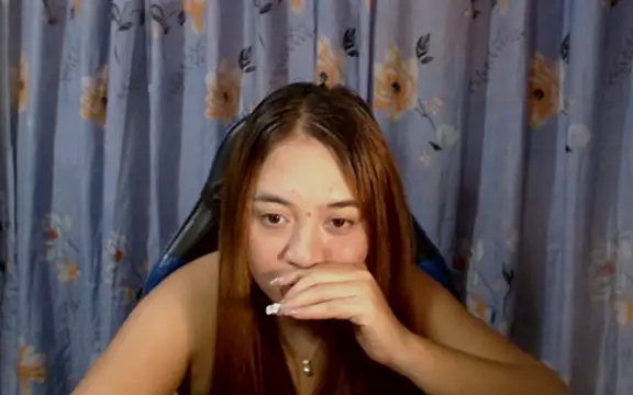 urlover_mae26 webcam